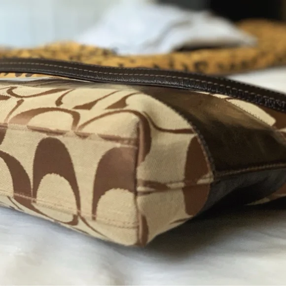 NWOT Coach 2-Way Signature Monogram Bag - Picture 3 of 9